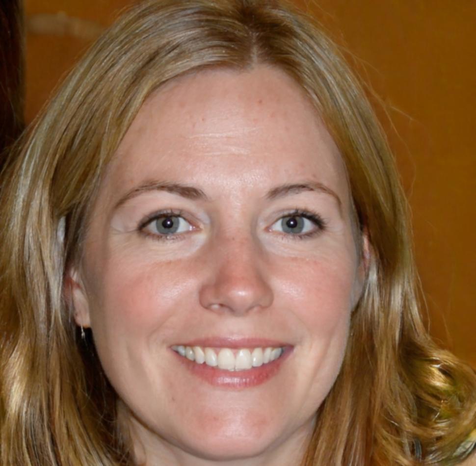 Erfolgreiche Absolventin Maria Schmidt
